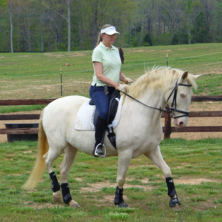 DEM Te Te Va cream colored Lusitano breeding mare